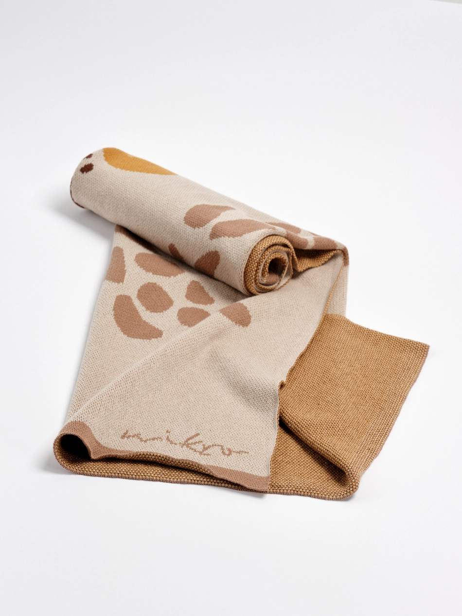 Manta Orgánica GOTS® Ecomikro - Diseño Jirafa 80 x 100 cm - Imagen 4